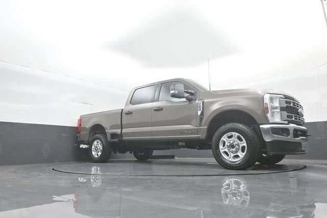New 2026 Ford F250 XLT w/ FX4 Off-Road Package AWD/4WD image 31