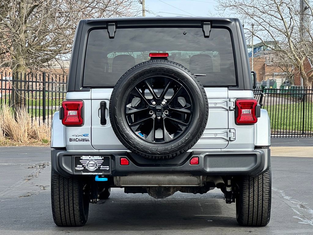 Used 2023 Jeep Wrangler Unlimited Sahara w/ Cold Weather Group image 6