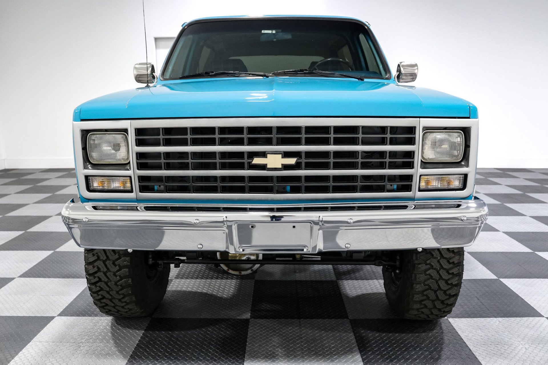 Used 1990 Chevrolet Blazer 4WD image 2