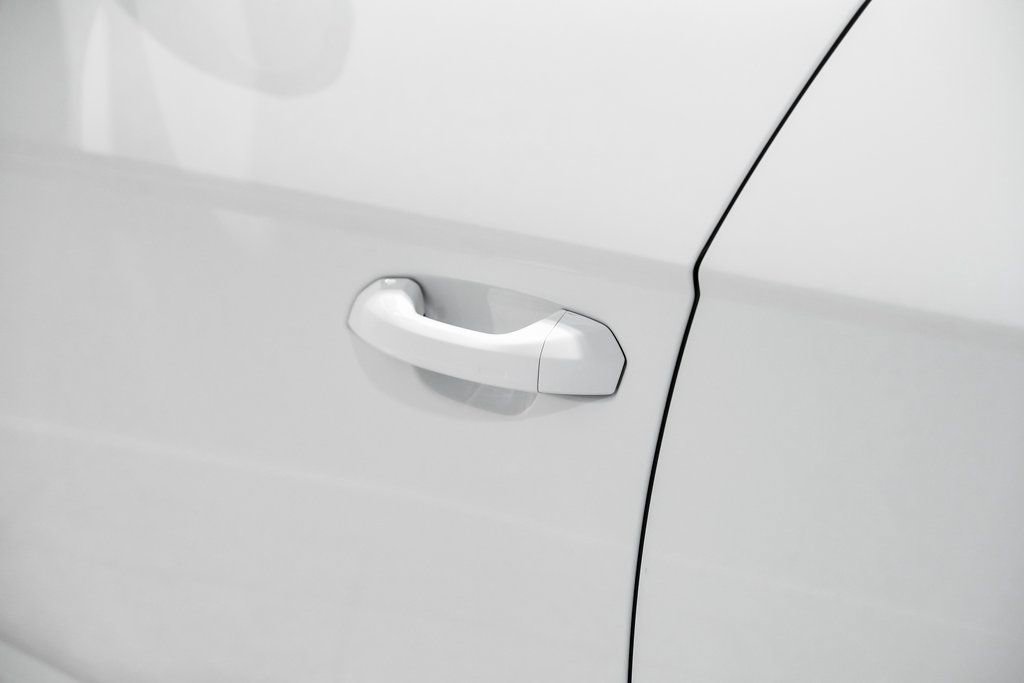 Used 2025 Lamborghini Urus SE image 46