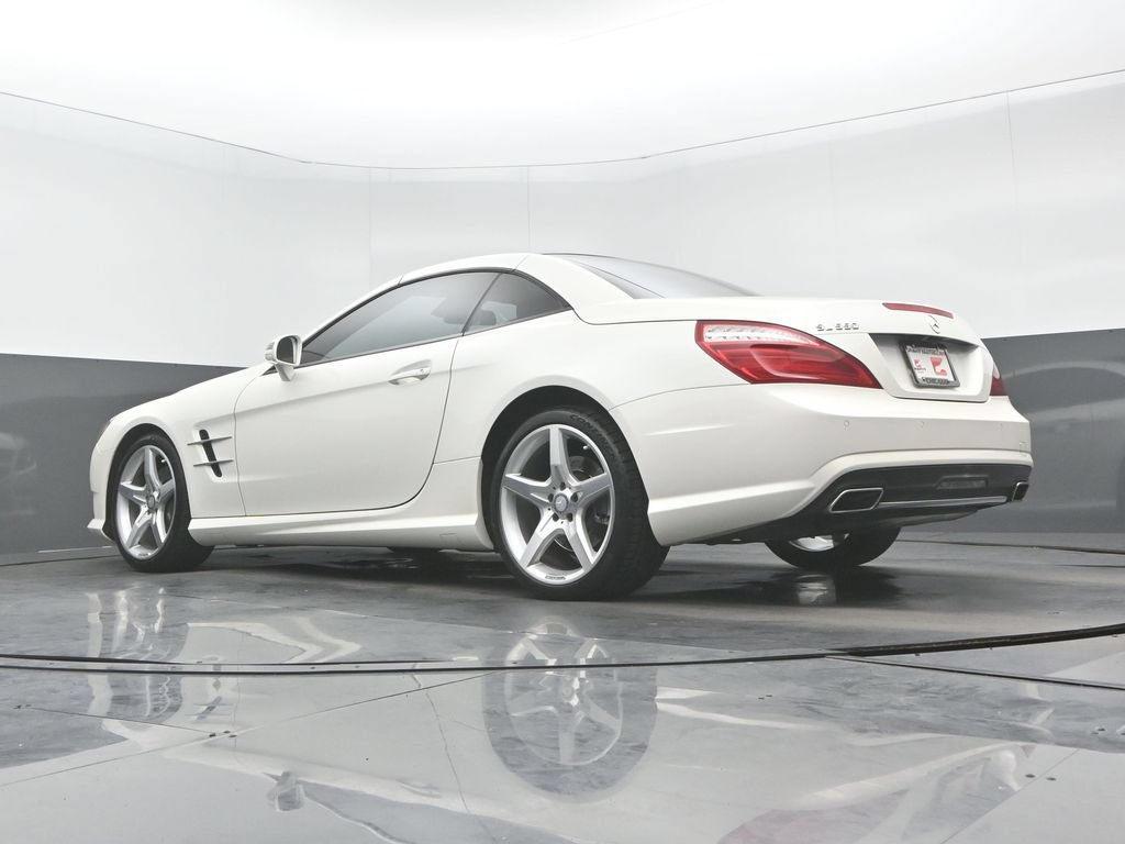 Used 2016 Mercedes-Benz SL 550 image 25