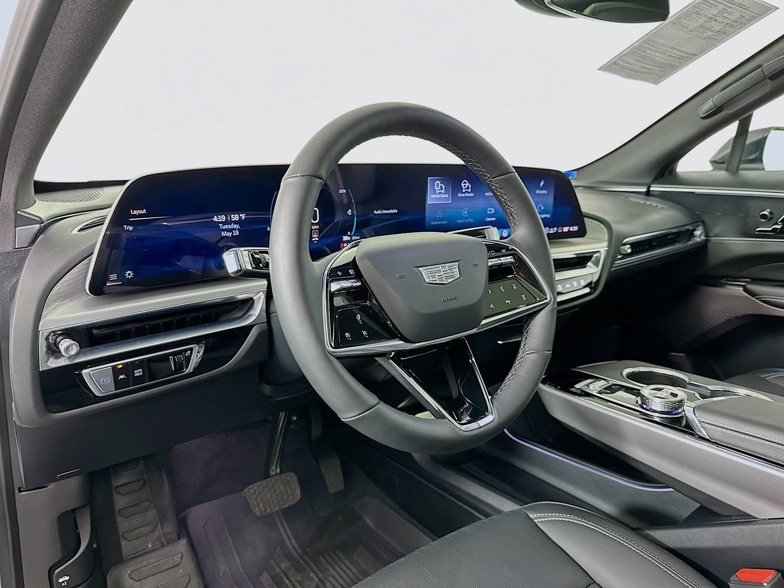 Used 2025 Cadillac Lyriq Sport w/ LPO, Floor Liner Package AWD/4WD image 9