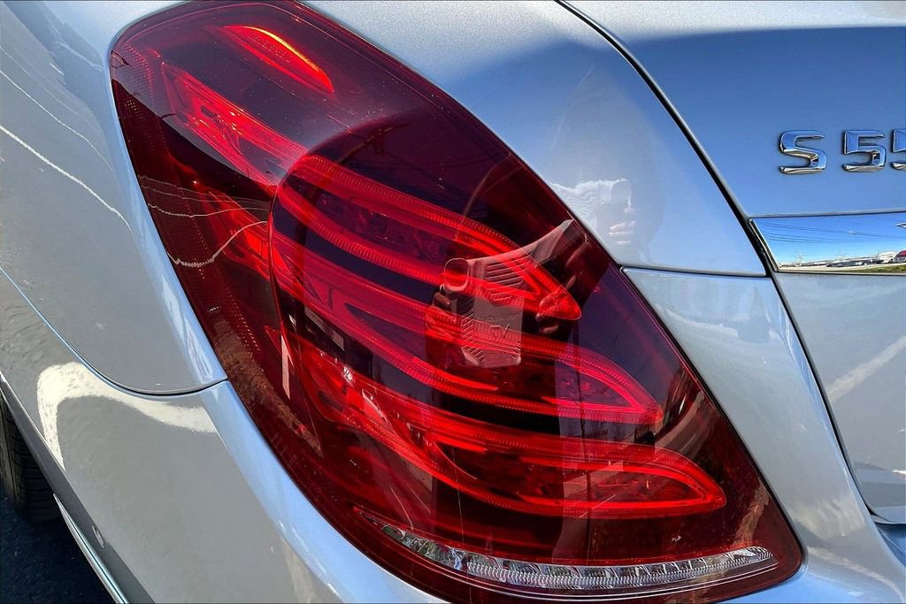 Used 2016 Mercedes-Benz S 550 4MATIC Sedan image 24