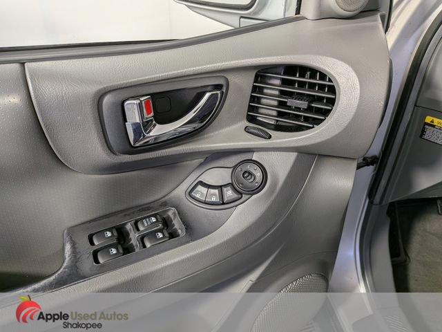 Used 2004 Hyundai Santa Fe GLS FWD image 11