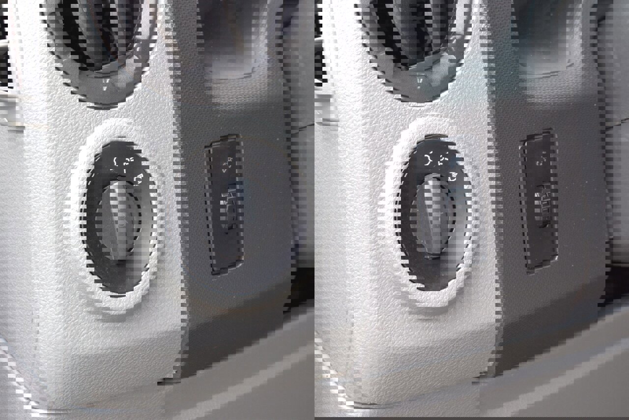 Used 2017 Ford E-350 and Econoline 350 Super Duty w/ Power Windows & Locks Group image 16