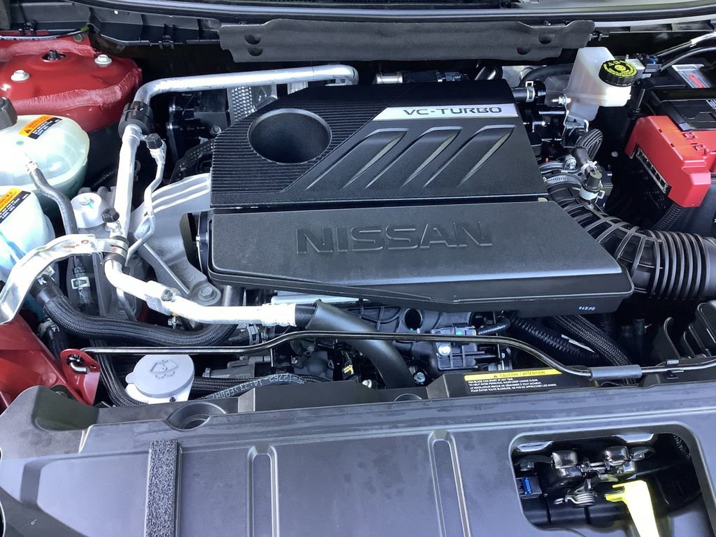 Used 2025 Nissan Rogue SL image 9