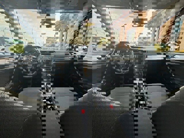 Used 2016 Volkswagen e-Golf SE w/ DC Fast Charging Package FWD image 18