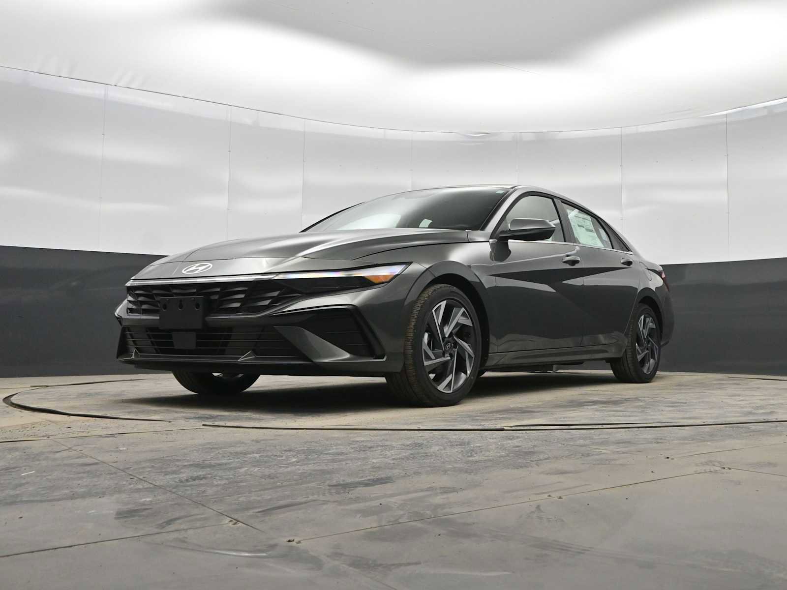 New 2026 Hyundai Elantra Limited image 33