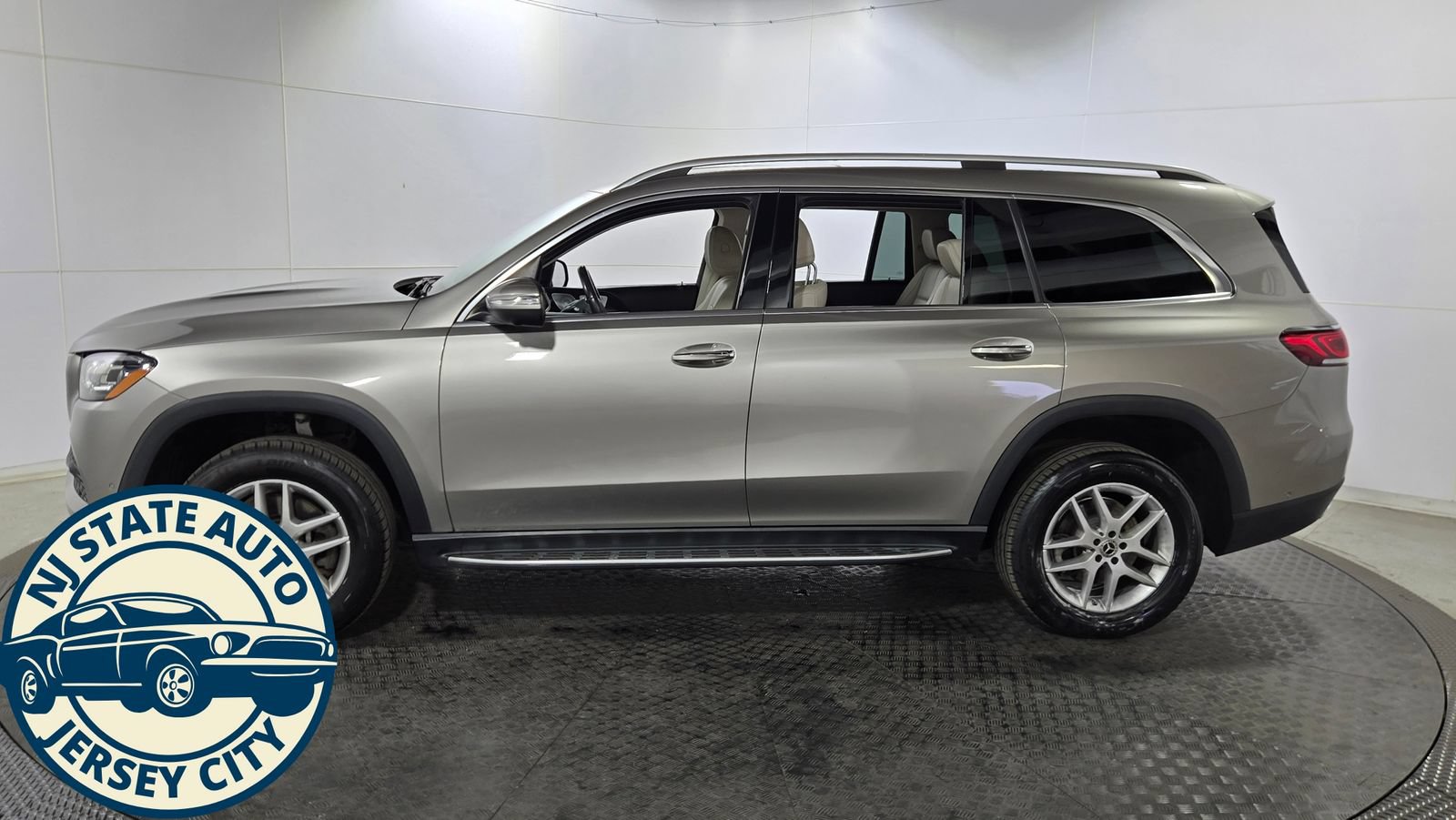 Used 2020 Mercedes-Benz GLS 450 4MATIC image 4