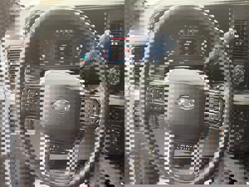 Used 2025 Ford F450 Platinum w/ FX4 Off-Road Package image 26