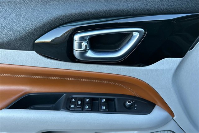 Certified 2024 Jeep Compass Limited image 13