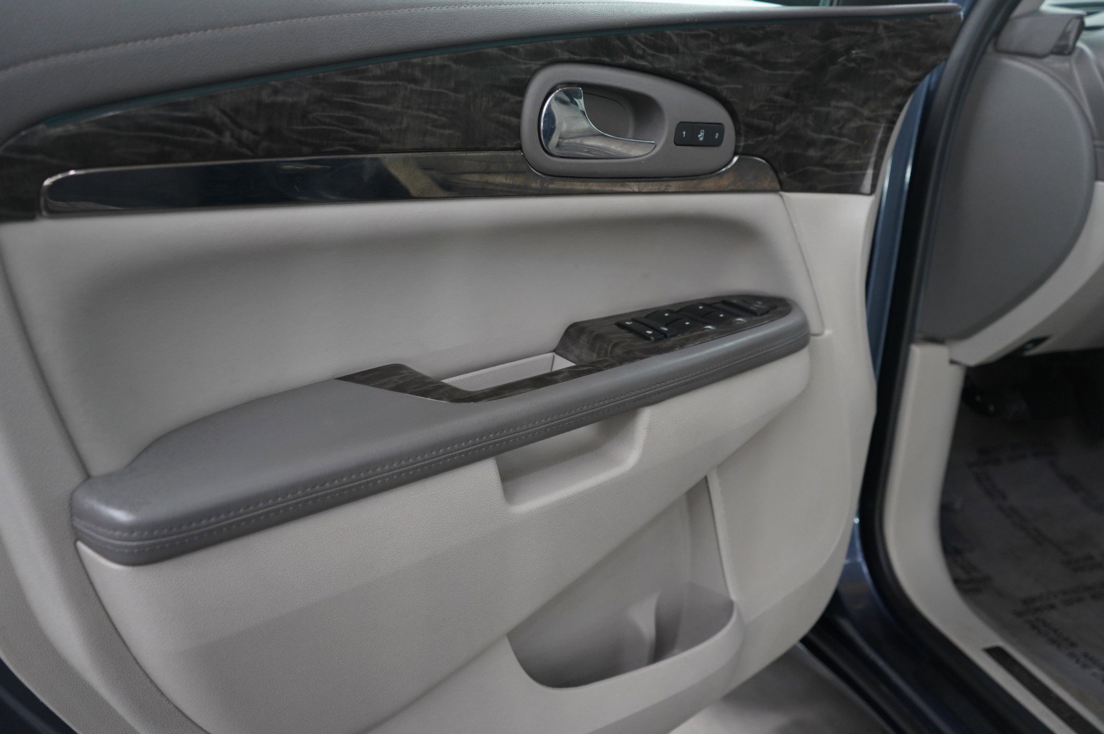 Used 2014 Buick Enclave Leather image 26