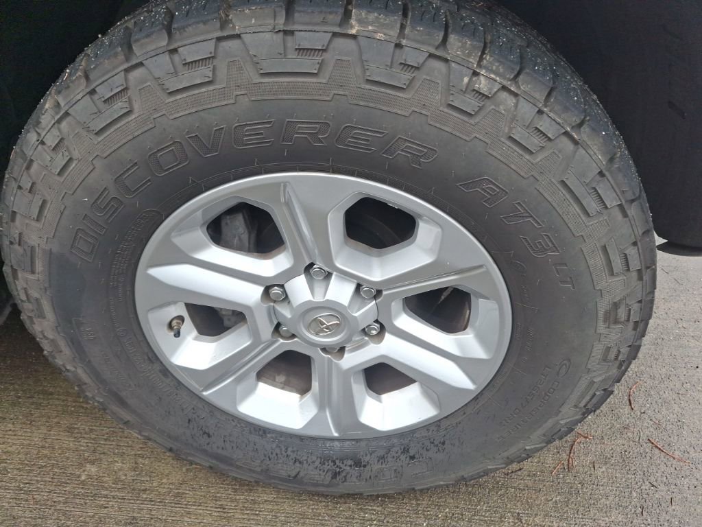 Used 2020 Toyota 4Runner SR5 image 4