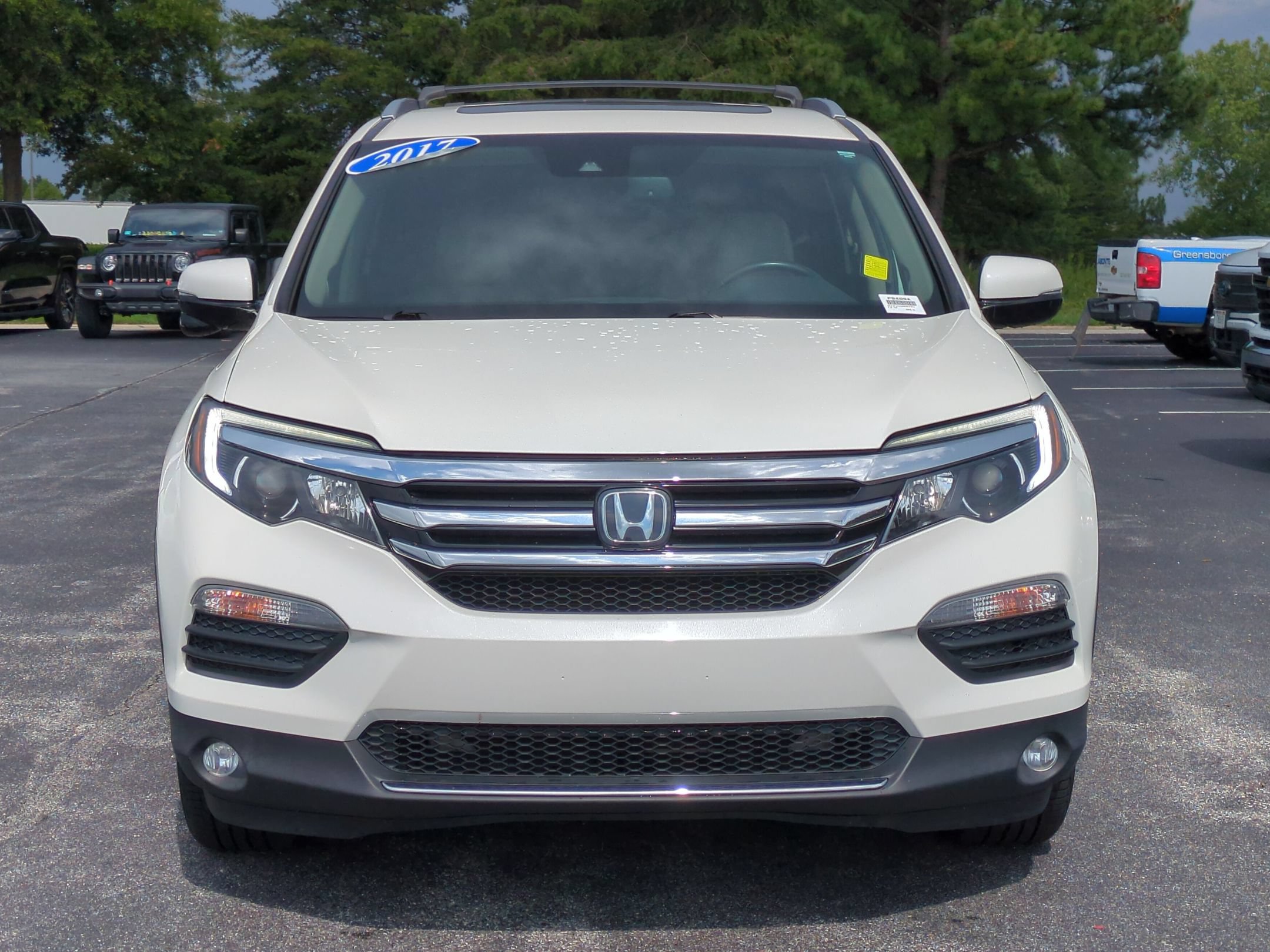 Used 2017 Honda Pilot Touring image 3