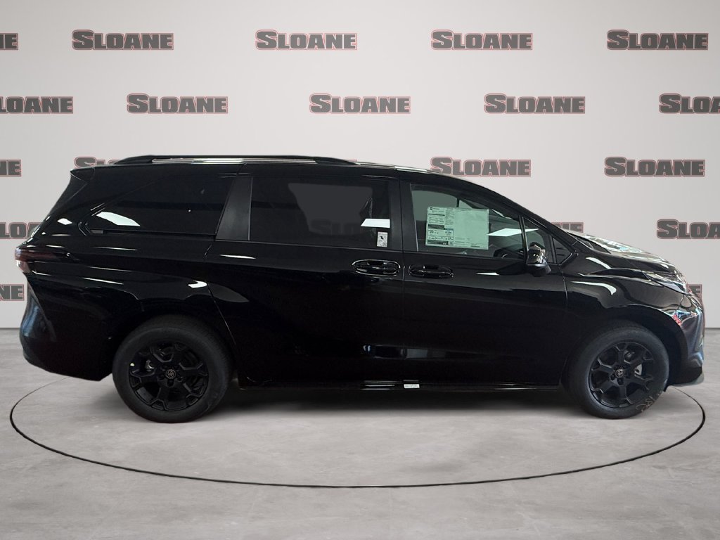 New 2026 Toyota Sienna XLE Woodland Edition AWD/4WD image 6