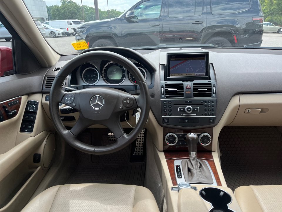 Used 2011 Mercedes-Benz C 350 Sport image 22
