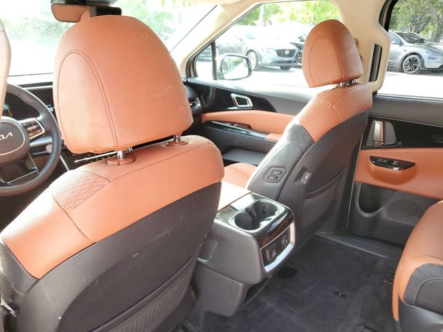 Certified 2023 Kia Carnival SX Prestige FWD image 9