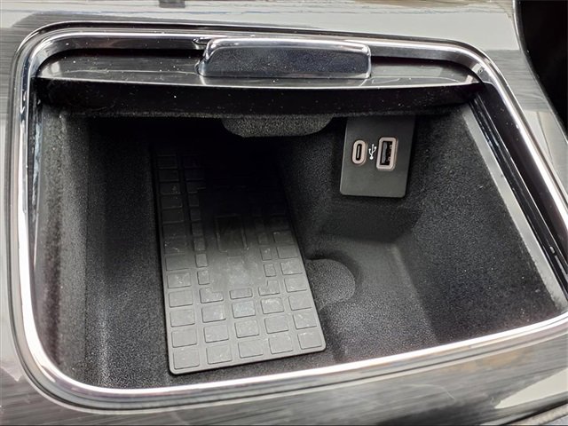 Used 2023 Lincoln Nautilus Reserve image 27