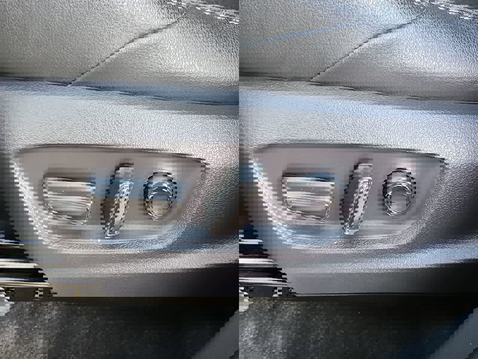 Used 2024 Toyota bZ4X XLE w/ Weather Package image 19