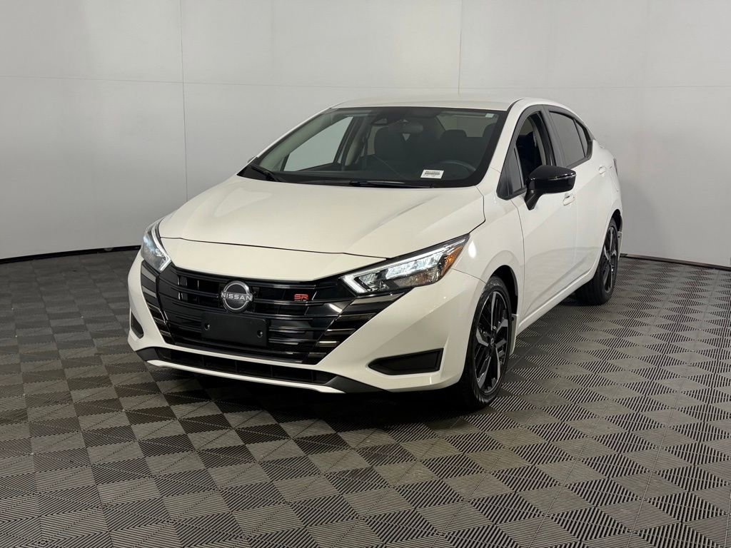 Used 2025 Nissan Versa SR w/ Trunk Package image 3