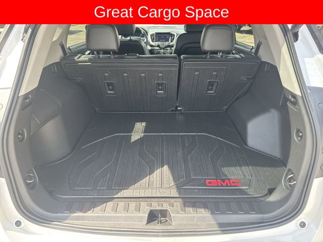 Used 2023 GMC Terrain SLT w/ Tech Package image 25