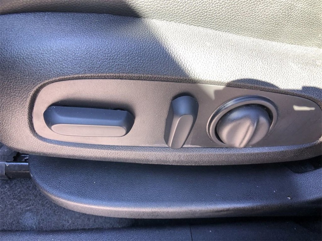 Certified 2024 Chevrolet Equinox RS w/ RS Leather Package image 12