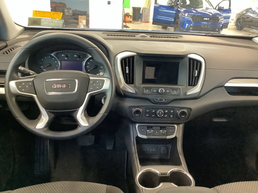 Used 2024 GMC Terrain SLE w/ Driver Convenience Package AWD/4WD image 6