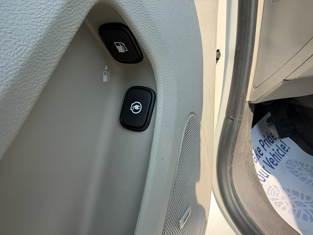 Used 2013 Chevrolet Volt Premium w/ Premium Trim Package FWD image 11