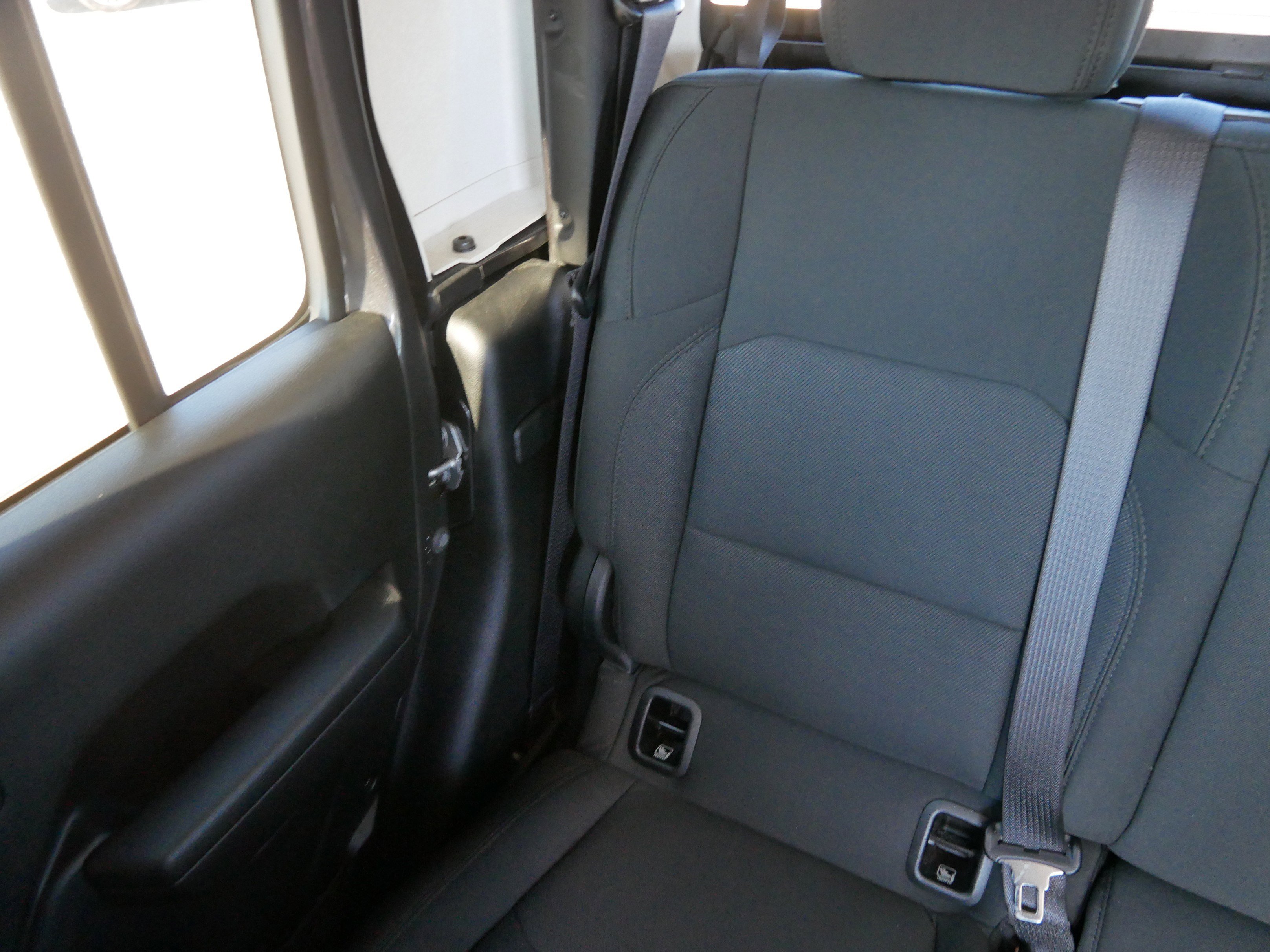 Used 2021 Jeep Gladiator Willys image 12