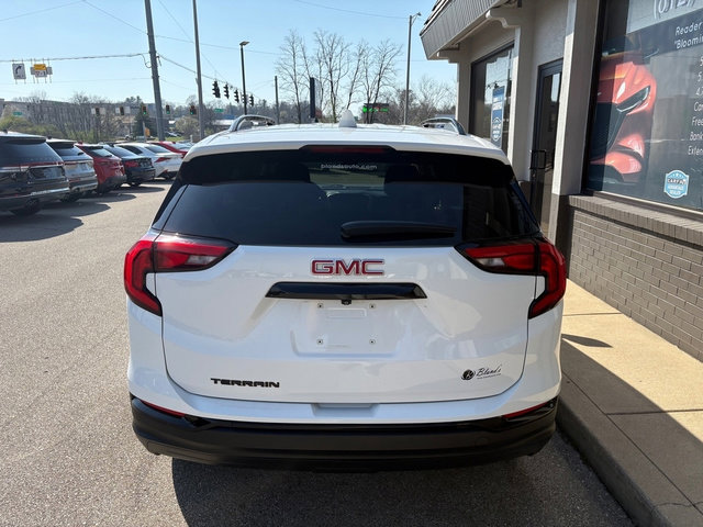 Used 2019 GMC Terrain SLE w/ Driver Convenience Package FWD image 4
