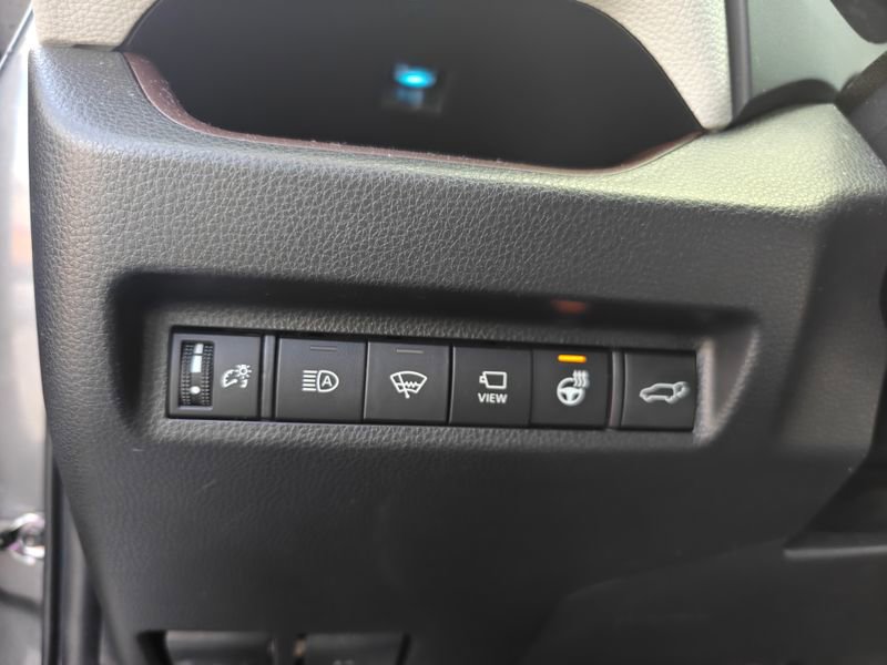 Used 2019 Toyota RAV4 Limited w/ Advanced Technology Package image 13