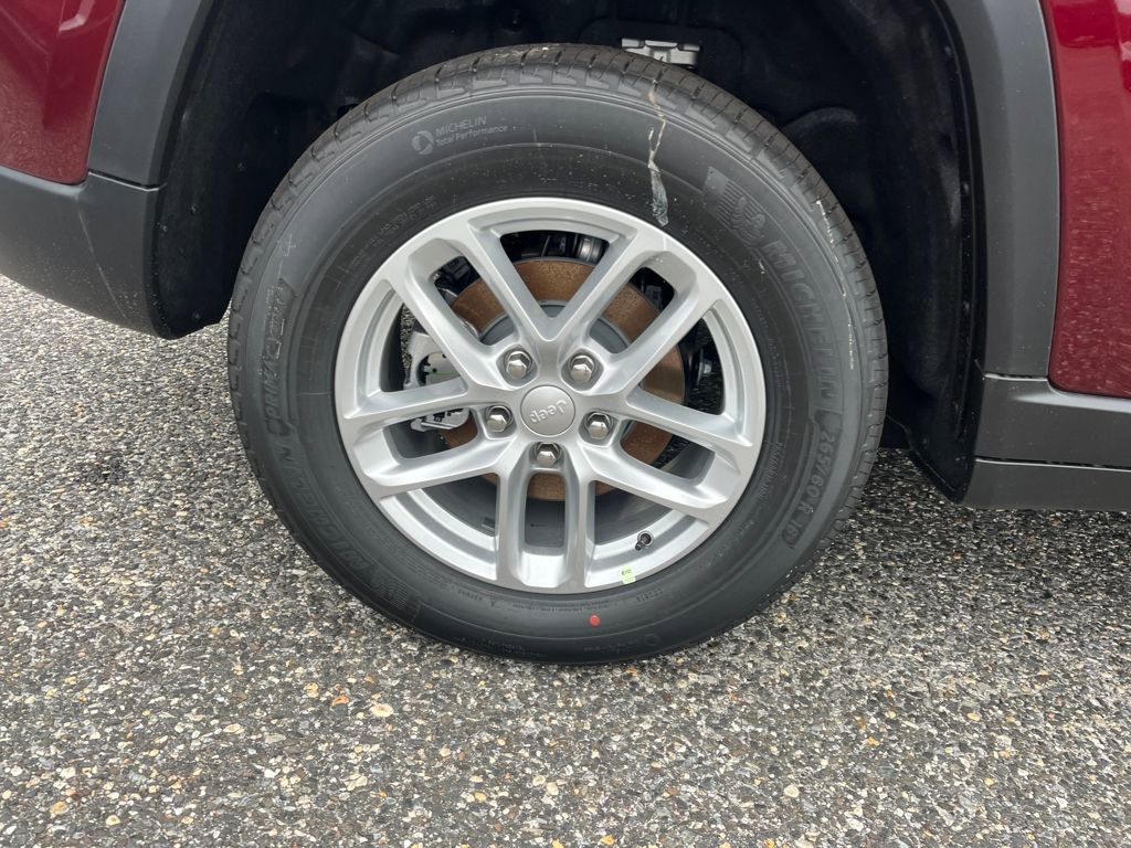 New 2025 Jeep Grand Cherokee Laredo X w/ Luxury Tech Group I image 25