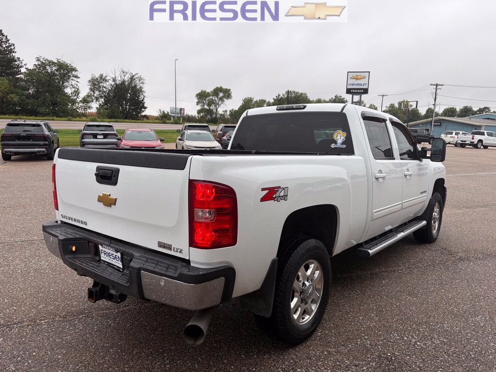 Used 2013 Chevrolet Silverado 3500 LTZ w/ LTZ Plus Package AWD/4WD image 7