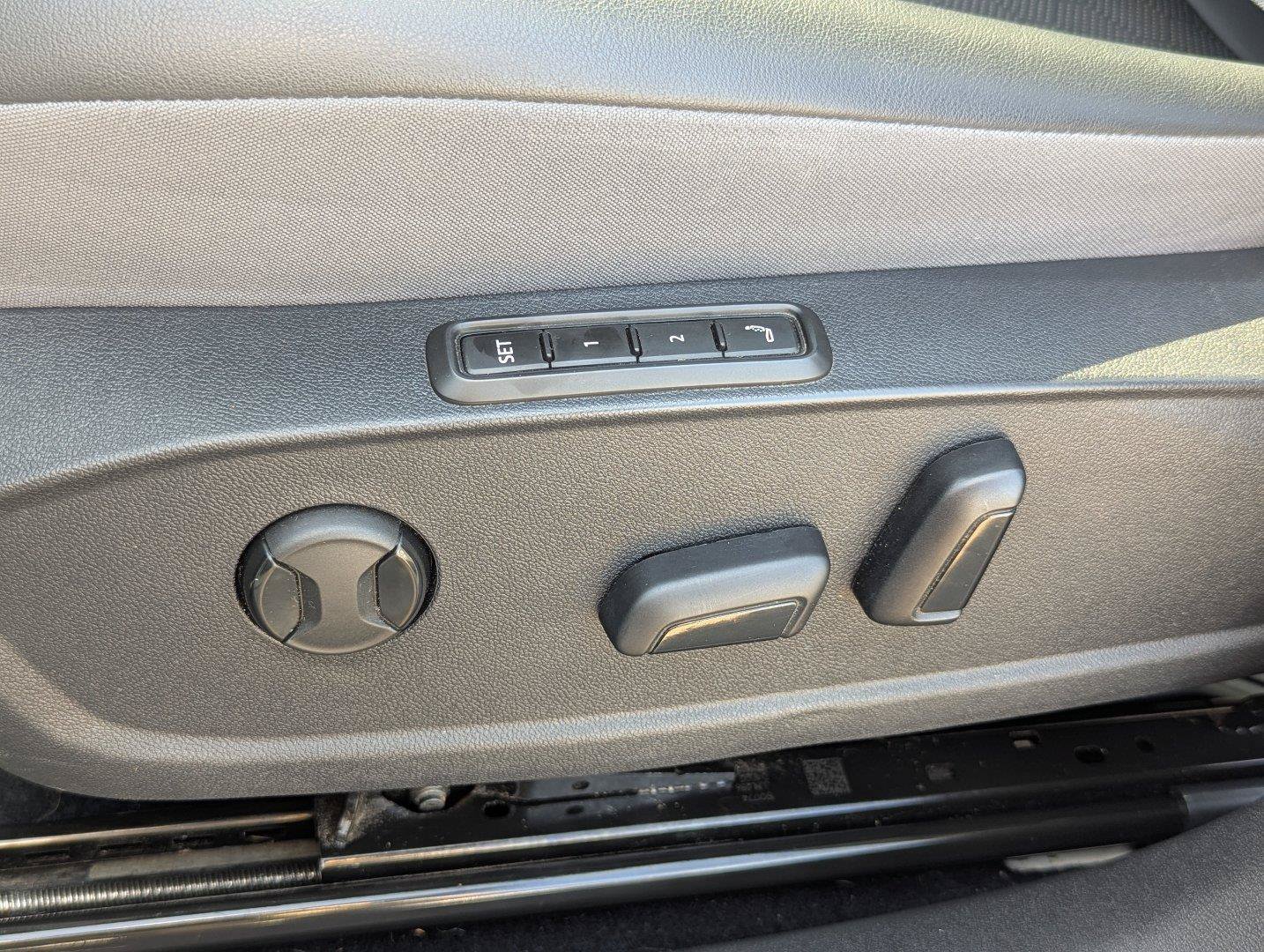 Used 2023 Volkswagen ID.4 Pro S AWD/4WD image 27