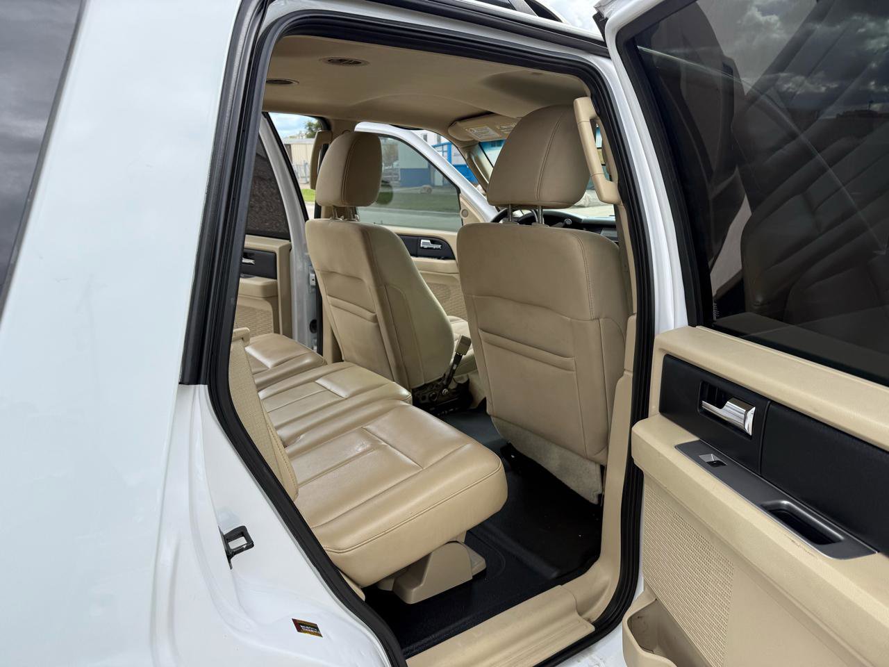 Used 2015 Ford Expedition XL image 22