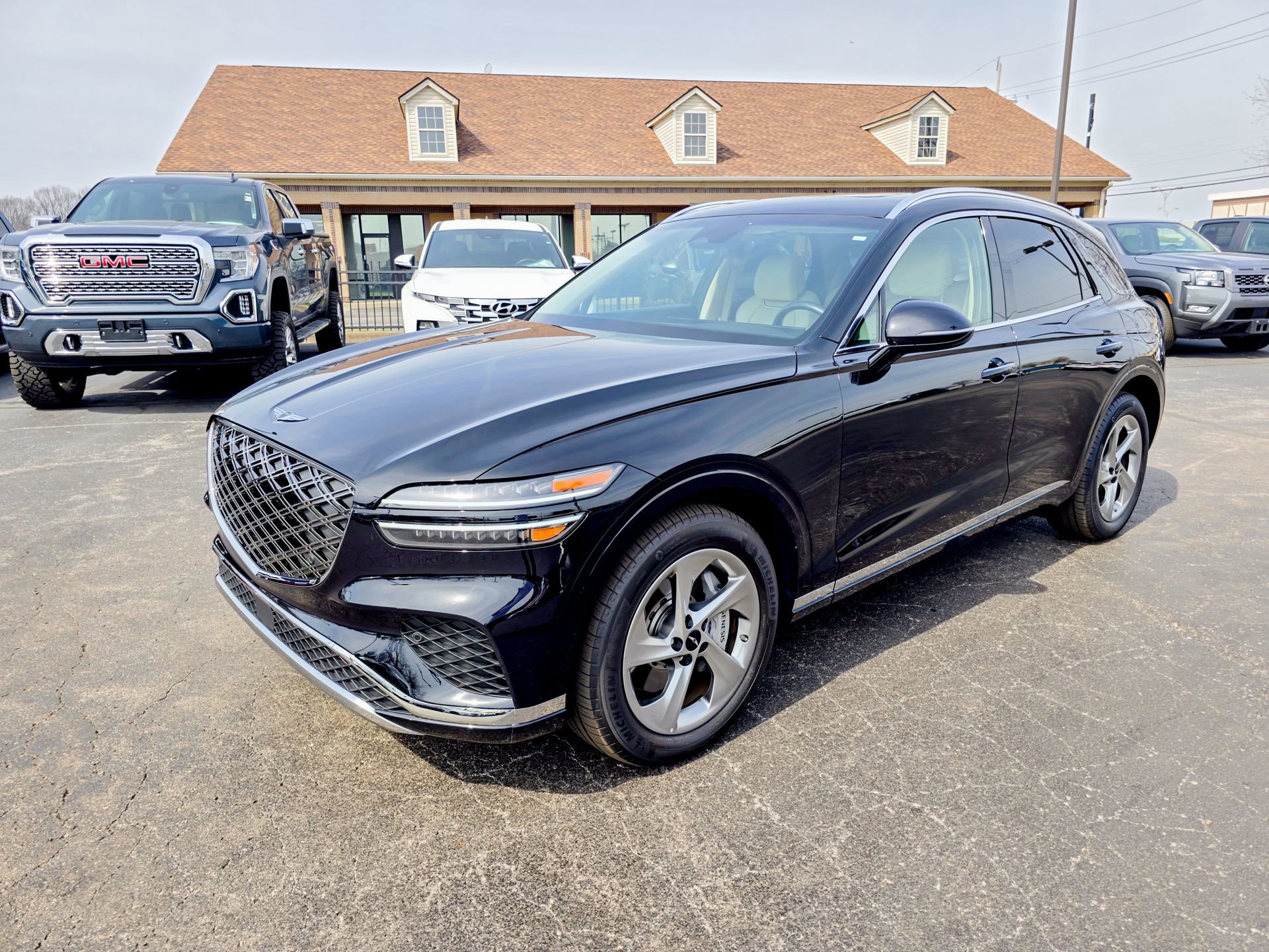 Used 2026 Genesis GV70 2.5T Select image 13