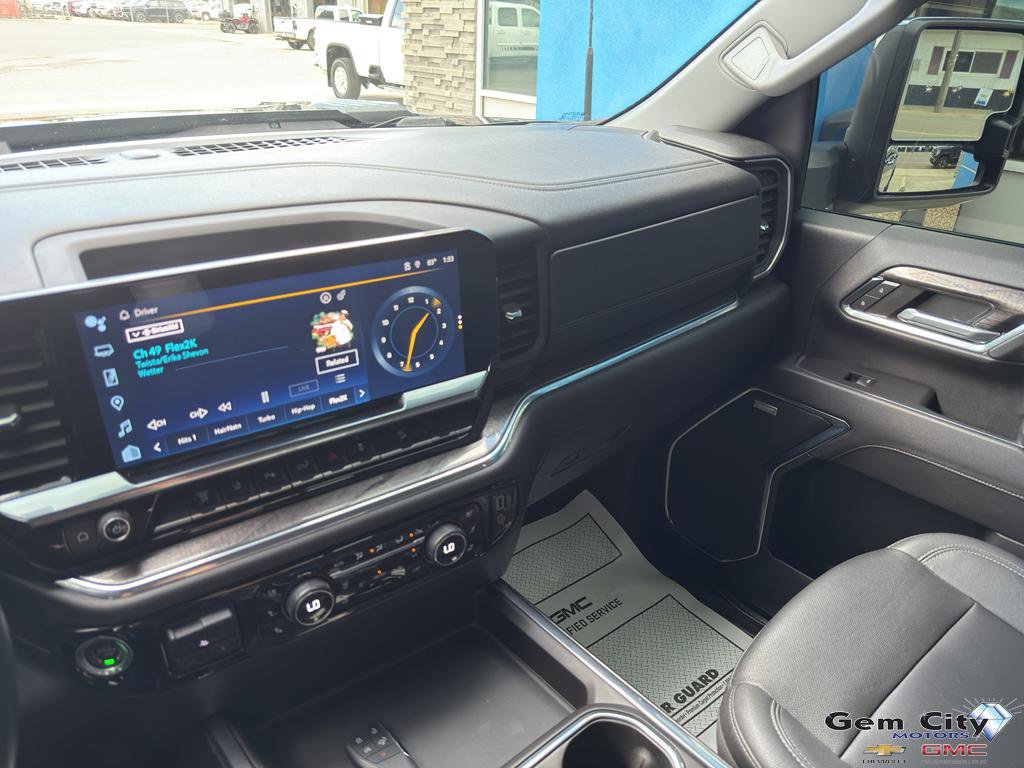 Used 2024 Chevrolet Silverado 2500 LTZ w/ LTZ Convenience Package image 18