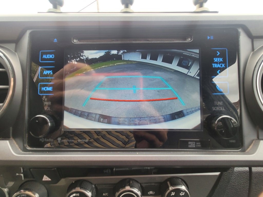 Used 2017 Toyota Tacoma TRD Off-Road image 14