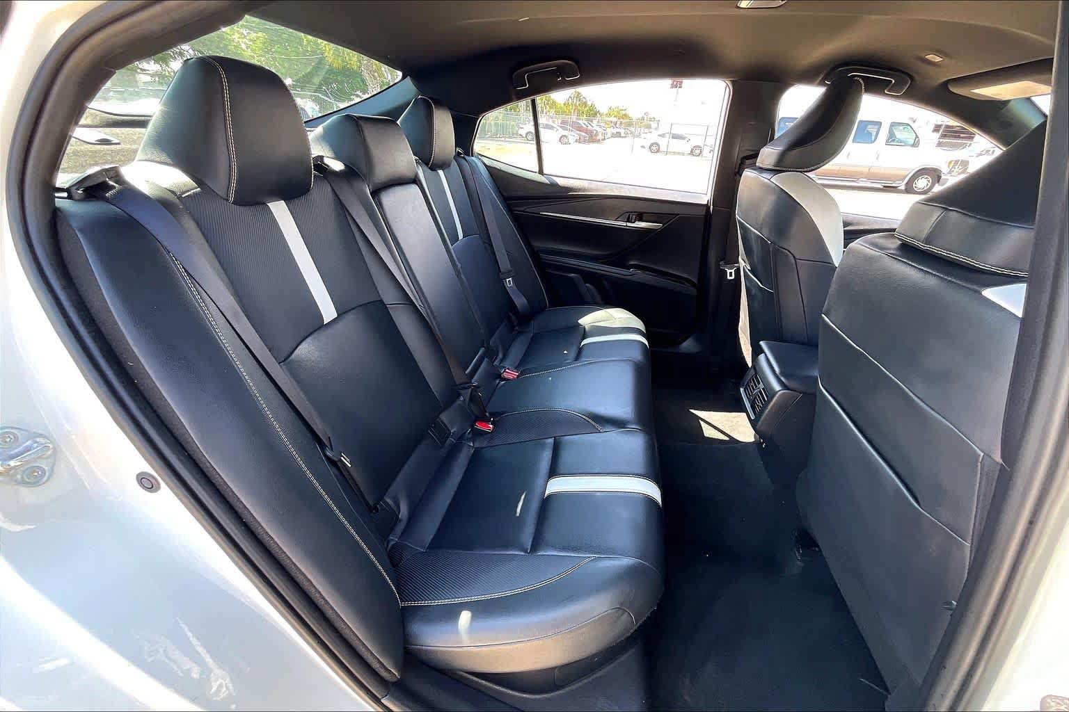 Used 2025 Toyota Camry SE FWD image 39