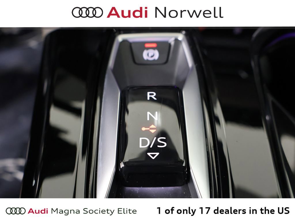 Certified 2025 Audi Q5 Premium Plus w/ Premium Plus AWD/4WD image 4