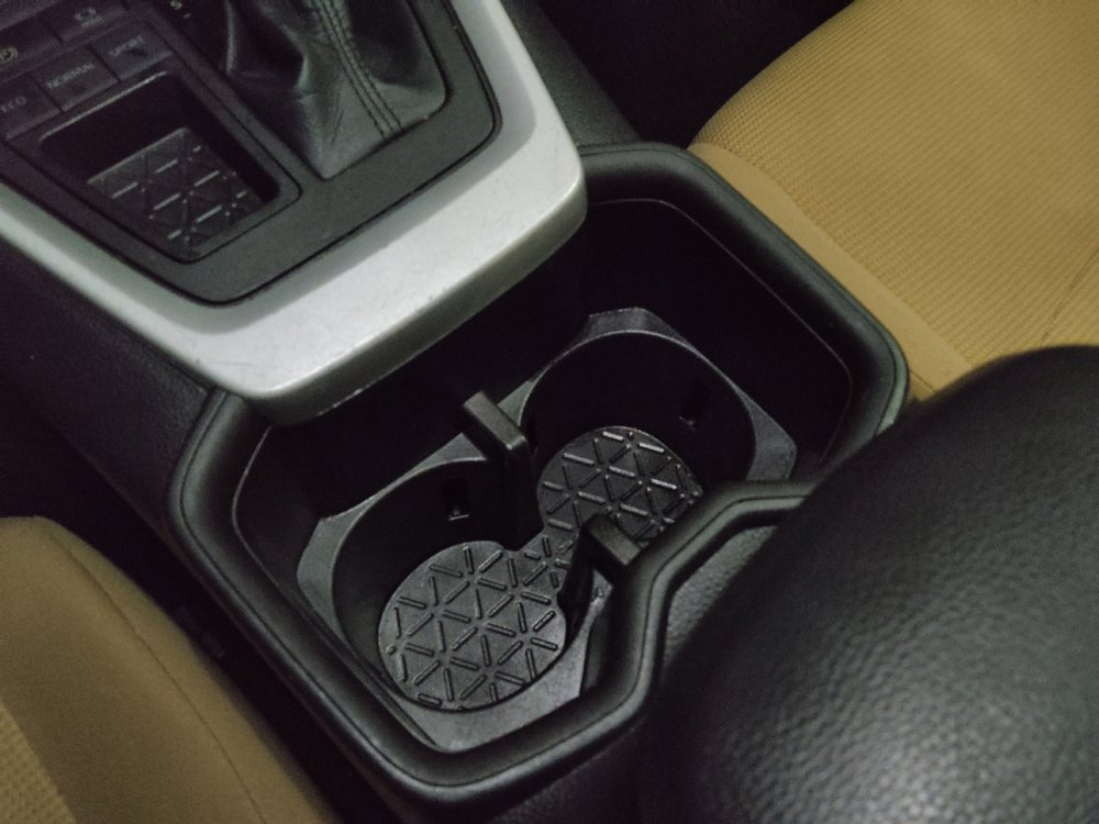 Used 2022 Toyota RAV4 LE image 26