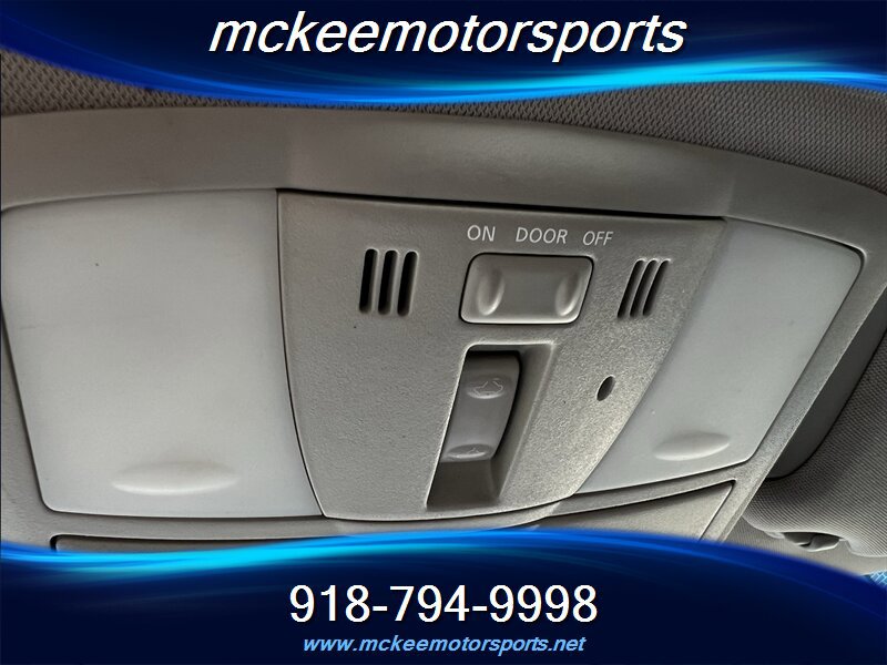 Used 2012 Nissan Altima 3.5 SR w/ Technology Pkg FWD image 18