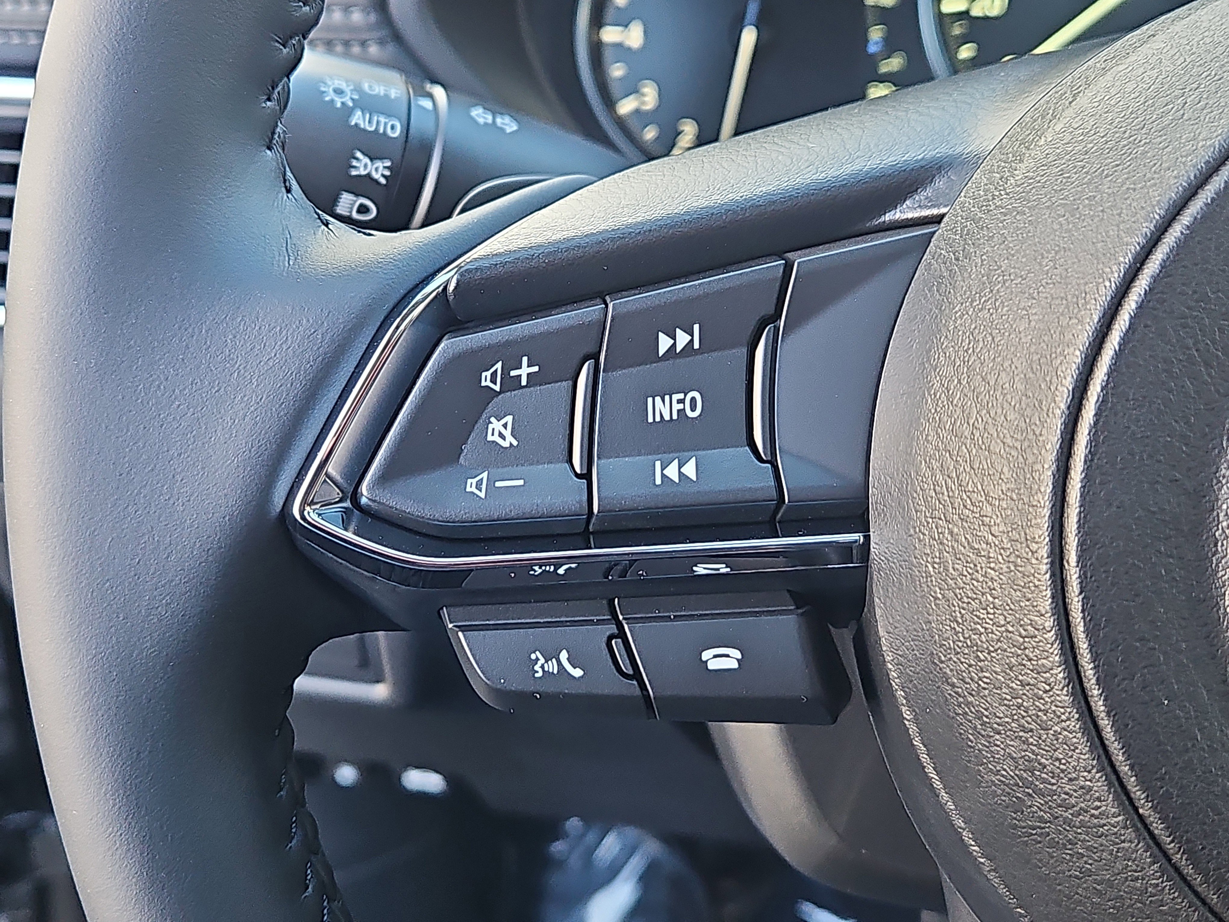 New 2025 MAZDA CX-5 AWD 2.5 S w/ Premium Plus Pkg image 16