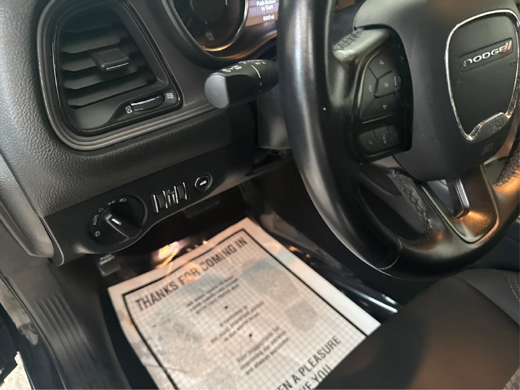 Used 2023 Dodge Challenger SXT RWD image 27