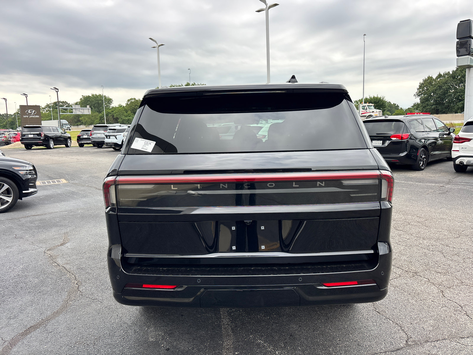 New 2027 Lincoln Navigator Reserve w/ Jet Appearance Package AWD/4WD image 6