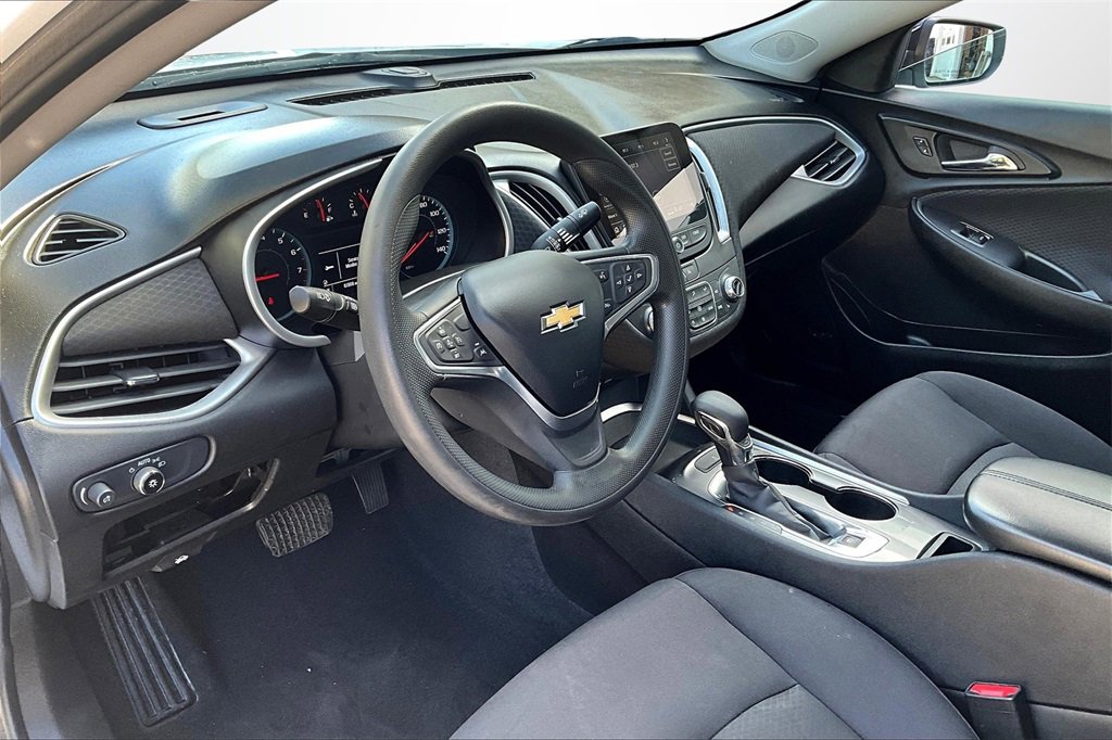 Used 2023 Chevrolet Malibu LT image 17