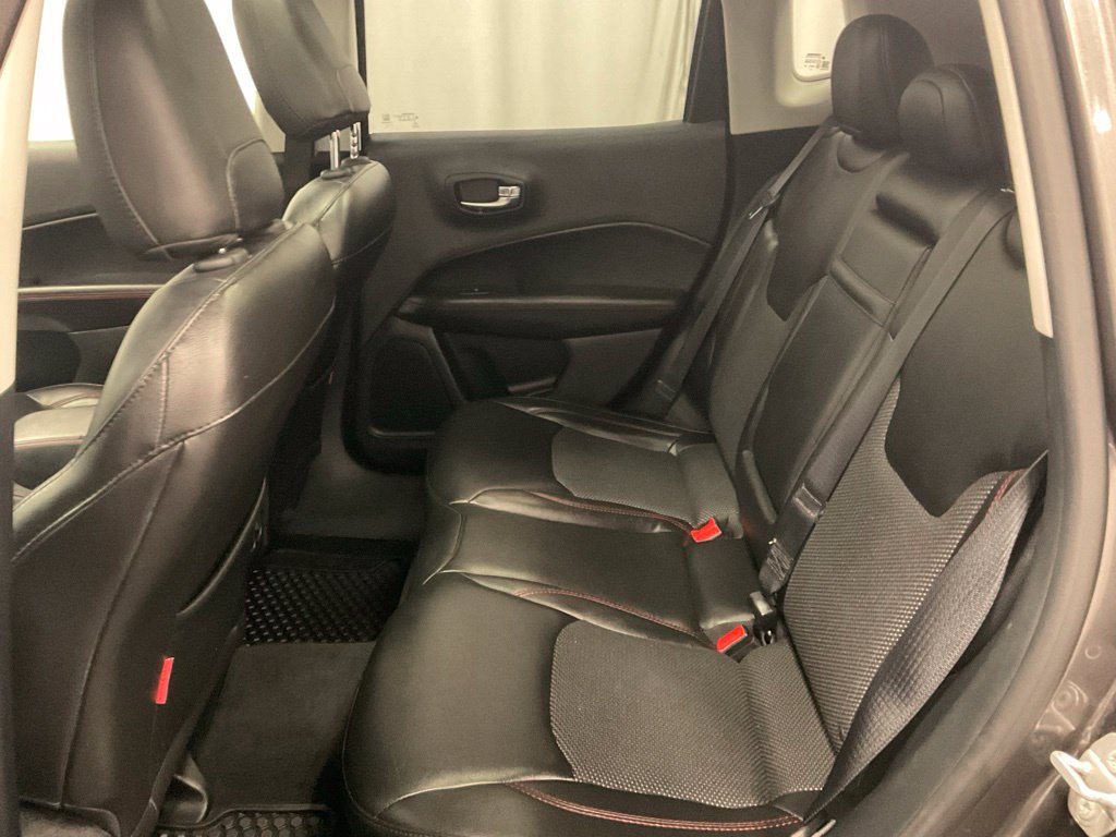 Used 2018 Jeep Compass Trailhawk w/ Navigation Group AWD/4WD image 33