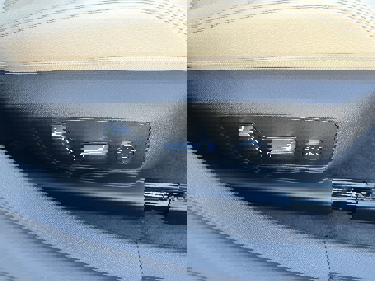 Used 2026 BMW i4 eDrive40 w/ Premium Package image 38