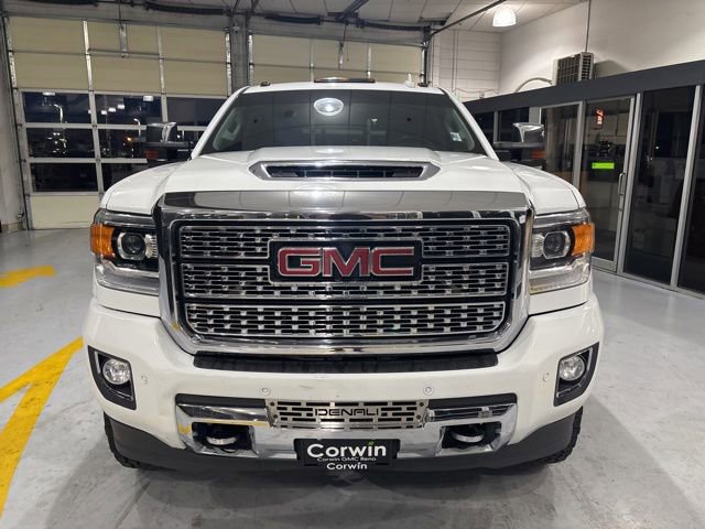 Used 2018 GMC Sierra 2500 Denali w/ Duramax Plus Package AWD/4WD image 3