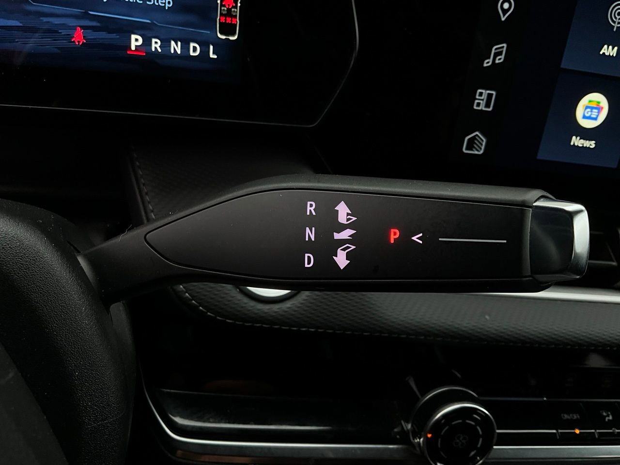 Used 2025 Chevrolet Equinox LT image 35